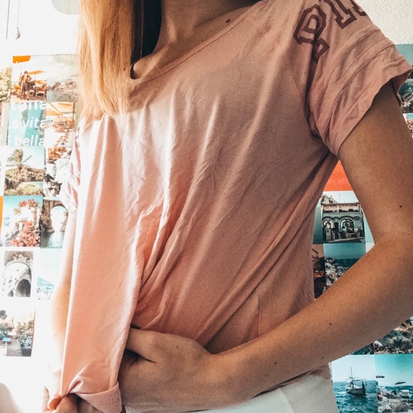 vs PINK tee - Picture 2 of 5